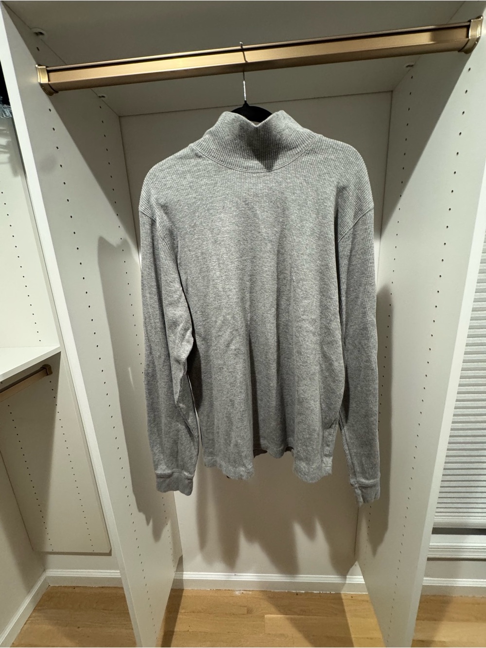 Abercrombie & Fitch Light Gray Turtleneck Sweater